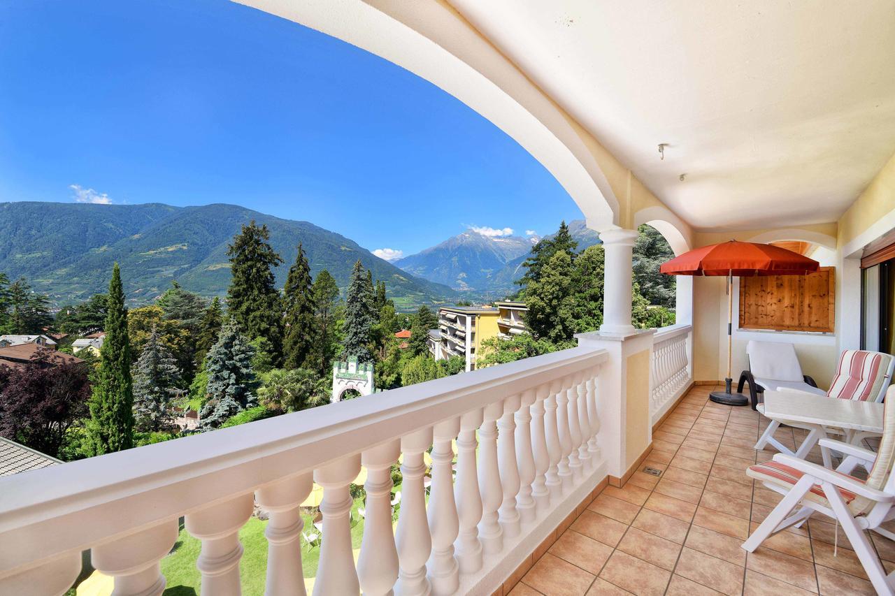 Hotel Sonnenburg Meran Exterior foto